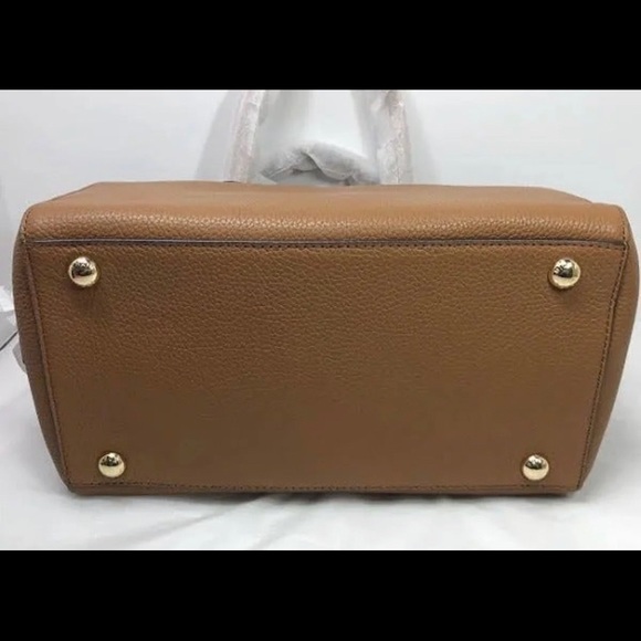 Brown handbag